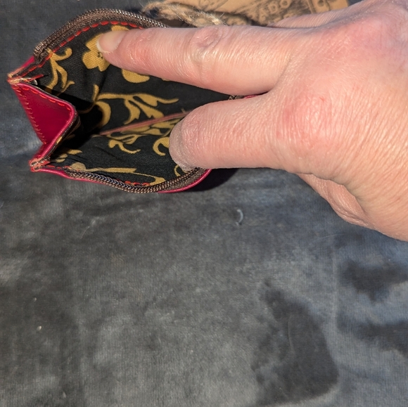 Labrado Leather - Red / Maroon "Tart" Hand-Tooled Small Coin Purse - NWT - Picture 4 of 6